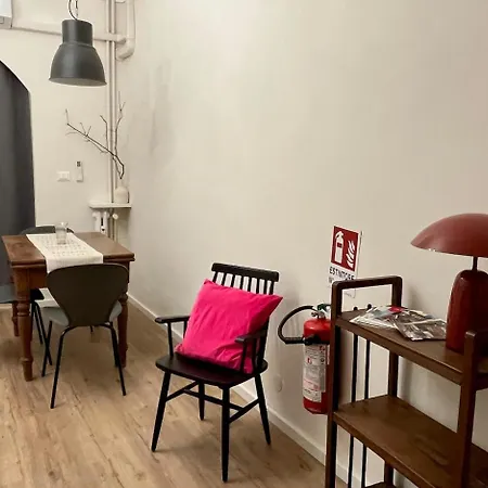 Apartment Charm And History In The Center Of *